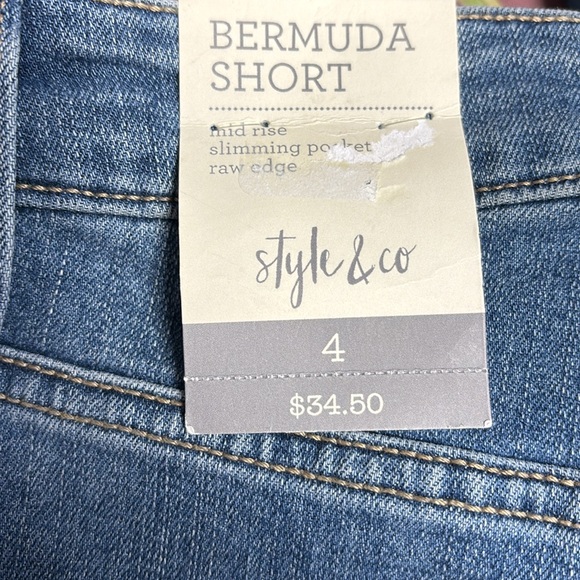 NWTS Style & Co Mid-Rise Frayed Denim Bermuda Shorts Size 4 (A1) - Picture 5 of 5